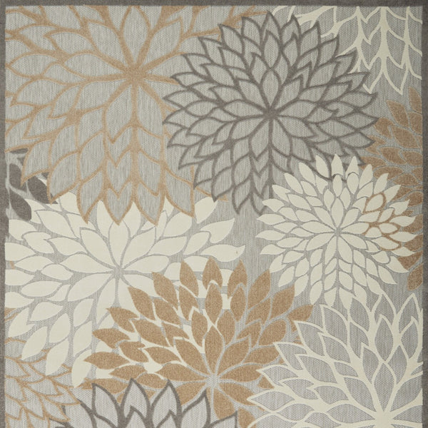 Homeroots 12' X 15' Gray And Ivory Indoor Outdoor Area Rug  Polypropylene 521650