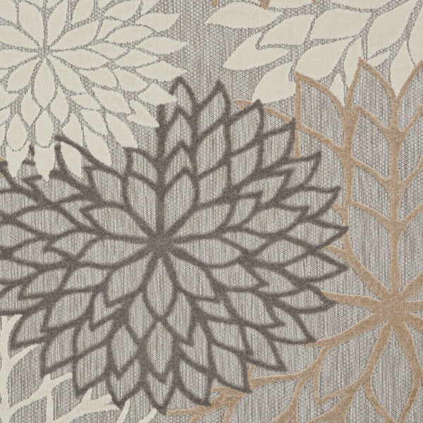 Homeroots 5' Gray And Ivory Indoor Outdoor Area Rug  Polypropylene 521651