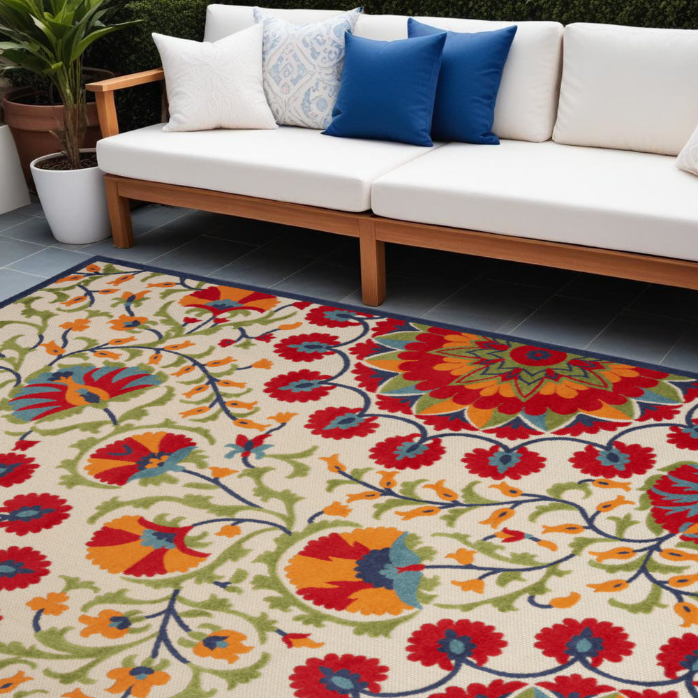 Homeroots 10' X 14' Red And Ivory Indoor Outdoor Area Rug  Polypropylene 521658