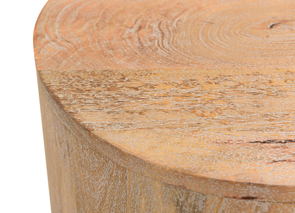 Homeroots 18" Natural Solid Wood Round End Table   521944