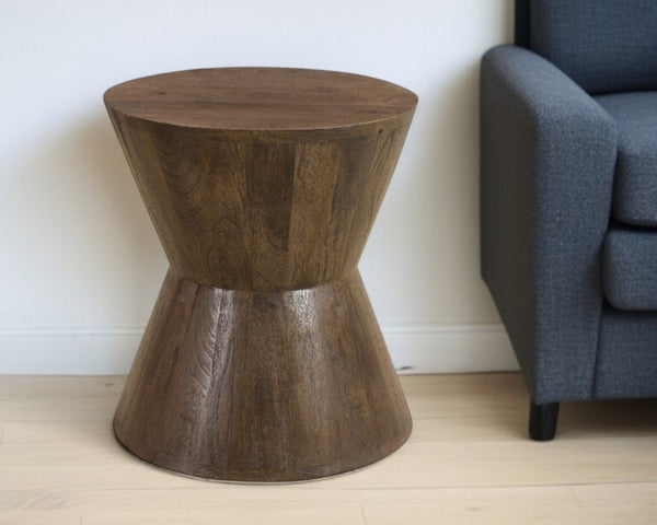HomeRoots 18" Solid Wood Round End Table - Stylish Dark Brown Accent for Living Rooms & Bedrooms, Versatile Use 521945