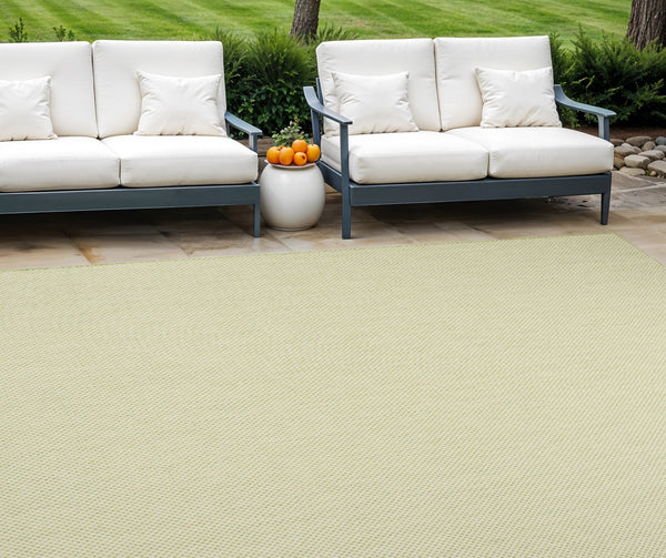 Homeroots 9' X 12' Green And Ivory Indoor Outdoor Area Rug  Polypropylene 521964