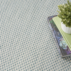 Homeroots 5' X 8' Blue Geometric Power Loom Area Rug  Polypropylene 522008