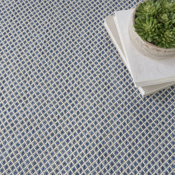 HomeRoots 8' Blue and Ivory Geometric Area Rug - Stylish, Durable, and Easy-Care for Indoor or Outdoor Spaces 522020