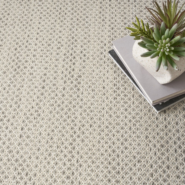 HomeRoots 8' Modern Square Geometric Area Rug – Durable Power Loomed Design for Stylish, High-Traffic Spaces Silver 522023