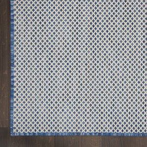 Homeroots 6' X 9' Blue Geometric Power Loom Area Rug  Polypropylene 522031