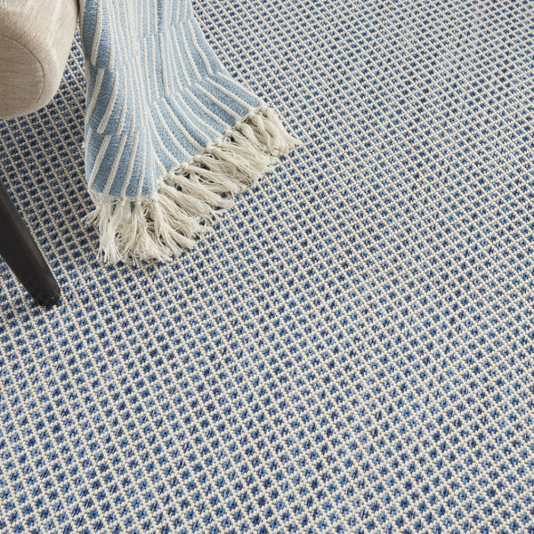 HomeRoots 6' Blue Geometric Area Rug – Modern Power Loomed Design, Durable and Easy-Care for High Traffic Areas 6' X 9' 522031