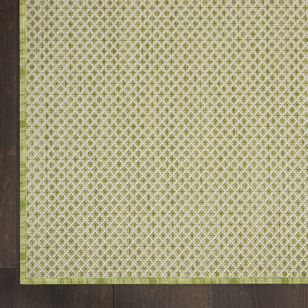 Homeroots 6' X 9' Green Geometric Power Loom Area Rug  Polypropylene 522032