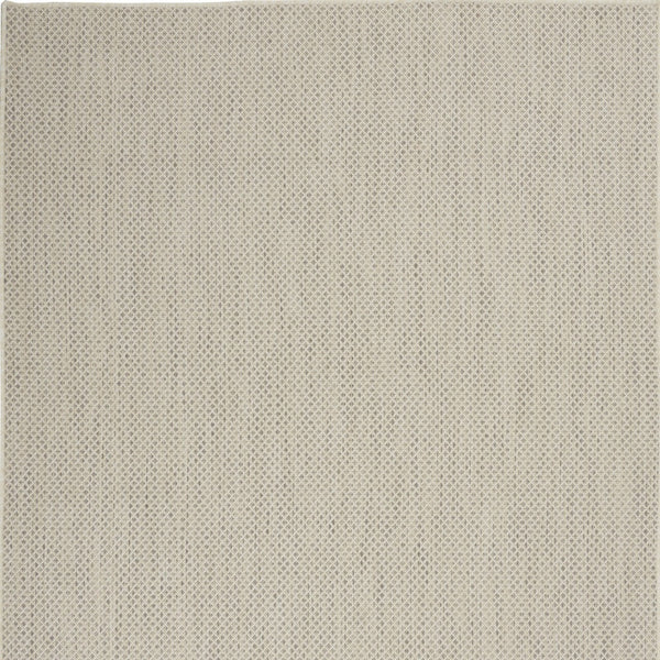 Homeroots 6' X 9' Ivory And Silver Indoor Outdoor Area Rug  Polypropylene 522043