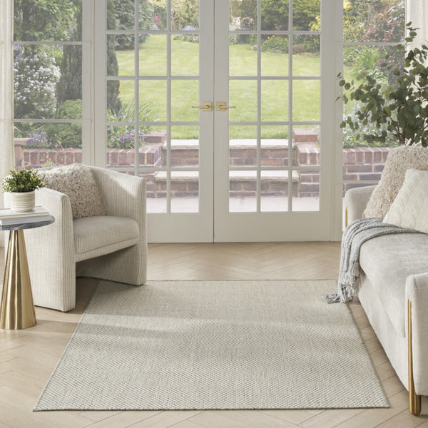 HomeRoots 6' X 9' Ivory and Silver Area Rug - Stylish Geometric Design for Indoor & Outdoor Use, Easy Care! 522043