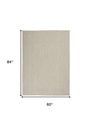 Homeroots 5' X 7' Ivory Geometric Power Loom Area Rug  Polypropylene 522046