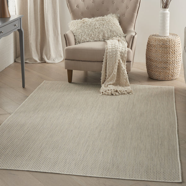 Homeroots 5' X 7' Ivory Geometric Power Loom Area Rug  Polypropylene 522046