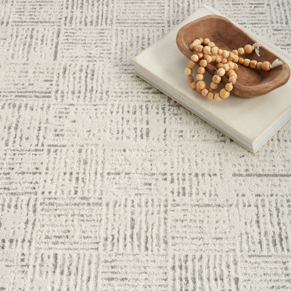 HomeRoots 5' Contemporary Gray Abstract Area Rug for Stylish Living Spaces, Soft Underfoot & Easy Care 5' X 8' Oval 522075