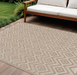 HomeRoots 8' X 10' Durable Indoor Outdoor Area Rug with Modern Geometric Pattern for Stylish Spaces Beige 522108