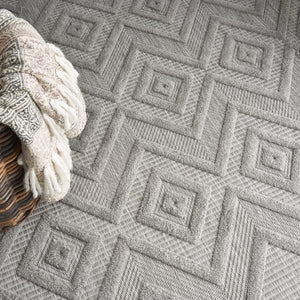 HomeRoots 9' Geometric Gray and Silver Indoor Outdoor Area Rug – Durable, Water-Resistant, Easy to Clean Design 522122