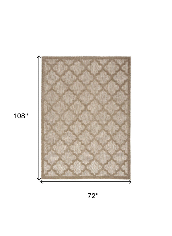 Homeroots 6' X 9' Beige Geometric Flatweave Area Rug  Polypropylene 522136
