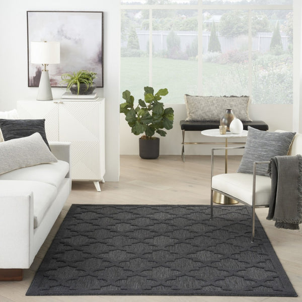 HomeRoots 6' X 9' Charcoal and Gray Area Rug - Stylish Quatrefoil Design for Indoor & Outdoor Durability 522139