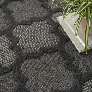 Homeroots 8' X 10' Black Geometric Flatweave Area Rug  Polypropylene 522140