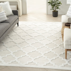 Homeroots 8' X 10' Cream Geometric Flatweave Area Rug  Polypropylene 522148