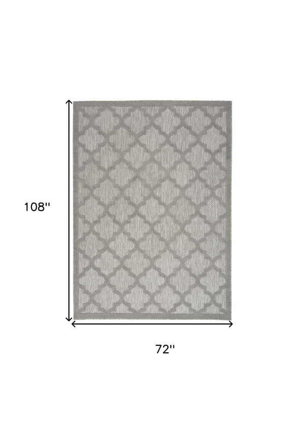 Homeroots 6' X 9' Gray Geometric Flatweave Area Rug  Polypropylene 522151