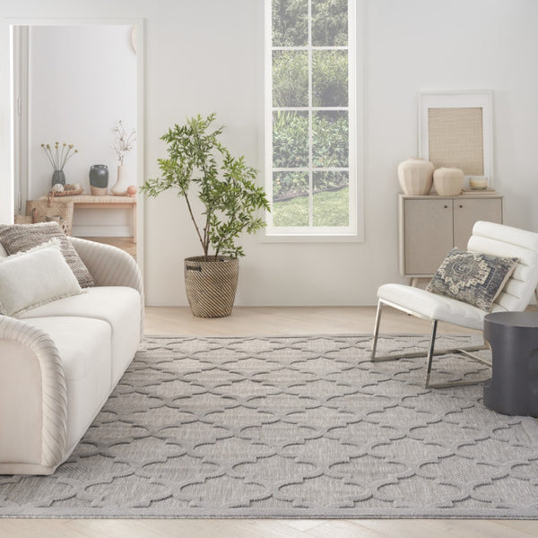 HomeRoots 7' Gray Indoor Outdoor Area Rug - Durable, Weather-Resistant, Easy-Care Design for Versatile Spaces 7' X 10' 522152