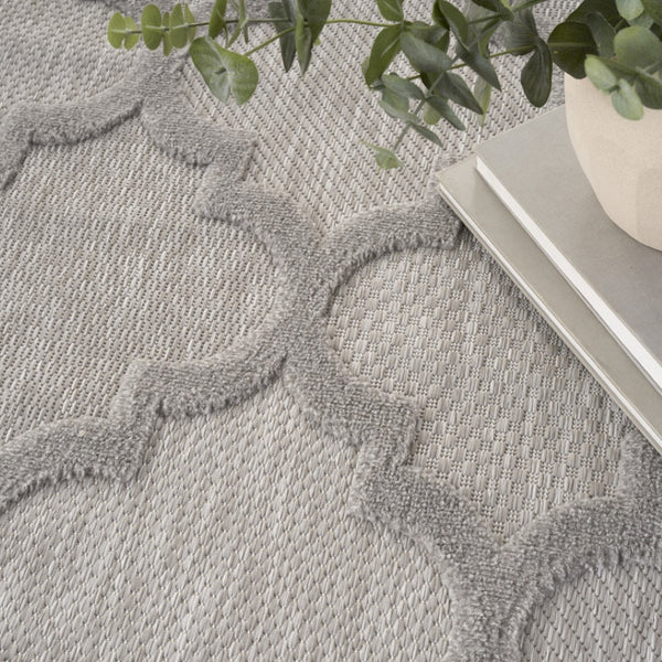 HomeRoots 7' Gray Indoor Outdoor Area Rug - Durable, Weather-Resistant, Easy-Care Design for Versatile Spaces 8' X 10' 522154