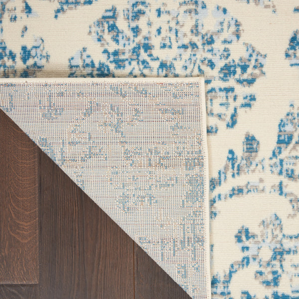 Homeroots 5' X 7' Cream Damask Power Loom Area Rug  Polypropylene 522176