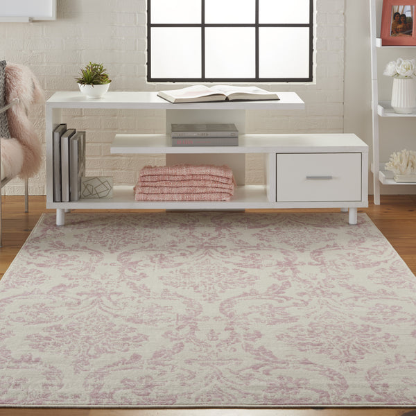 Homeroots 5' X 7' Cream Damask Power Loom Area Rug  Polypropylene 522180