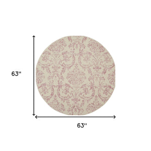 Homeroots 5' Cream Round Damask Power Loom Area Rug  Polypropylene 522181