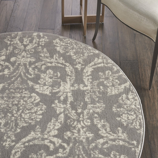 Homeroots 5' Gray Round Damask Power Loom Area Rug  Polypropylene 522186