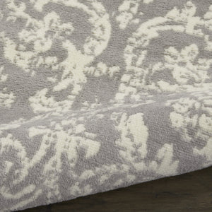 Homeroots 5' X 7' Gray Damask Power Loom Non Skid Area Rug  Polypropylene 522187