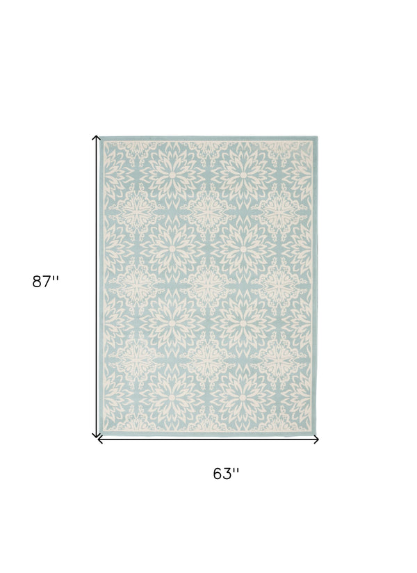 Homeroots 5' X 7' Blue And Ivory Floral Medallion Power Loom Area Rug  Polypropylene 522196
