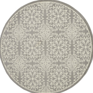 Homeroots 5' Gray Round Floral Power Loom Area Rug  Polypropylene 522206