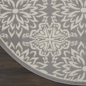 Homeroots 5' Gray Round Floral Power Loom Area Rug  Polypropylene 522206
