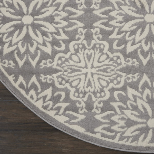 Homeroots 5' Gray Round Floral Power Loom Area Rug  Polypropylene 522206