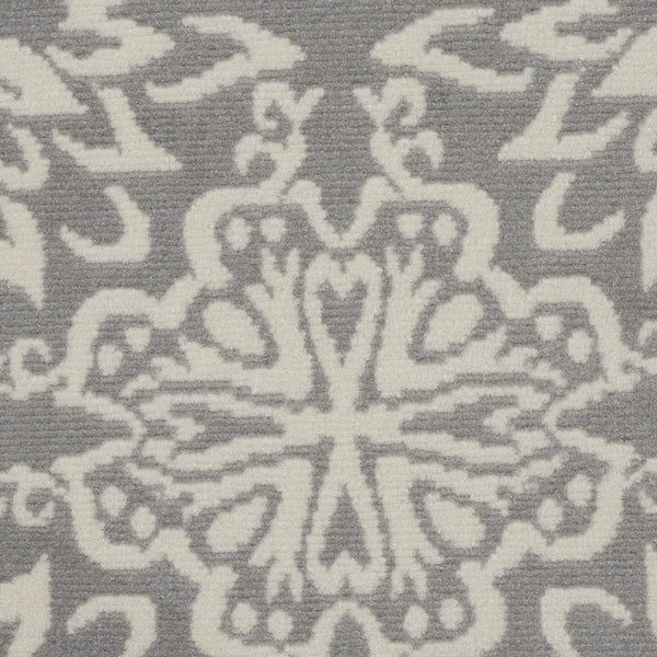 Homeroots 5' Gray Round Floral Power Loom Area Rug  Polypropylene 522206