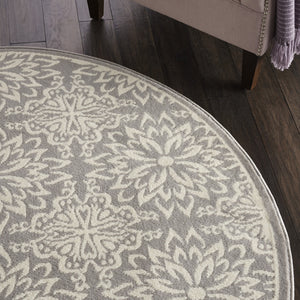 Homeroots 5' Gray Round Floral Power Loom Area Rug  Polypropylene 522206