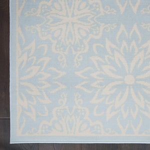 Homeroots 5' X 7' Light Blue Floral Power Loom Area Rug  Polypropylene 522211