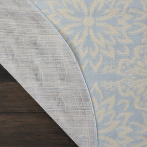 Homeroots 5' Light Blue Round Floral Power Loom Area Rug  Polypropylene 522212