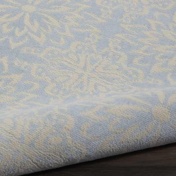 Homeroots 5' Light Blue Round Floral Power Loom Area Rug  Polypropylene 522212