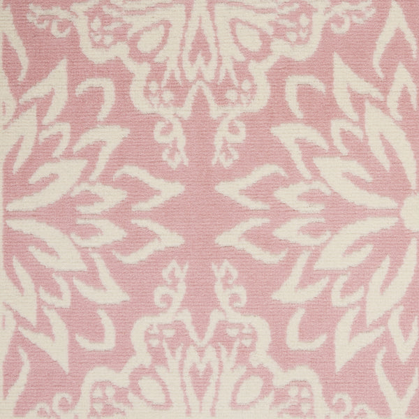 Homeroots 5' X 7' Pink Floral Power Loom Area Rug  Polypropylene 522220