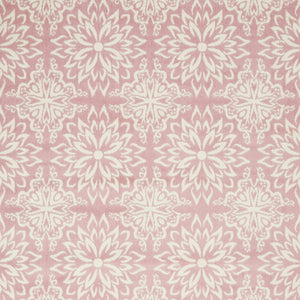 Homeroots 5' X 7' Pink Floral Power Loom Area Rug  Polypropylene 522220