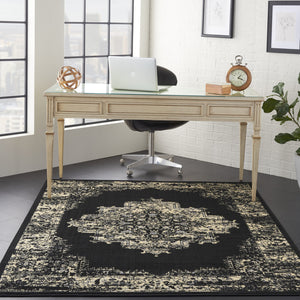 Homeroots 5' X 7' Cream Damask Power Loom Area Rug  Polypropylene 522252