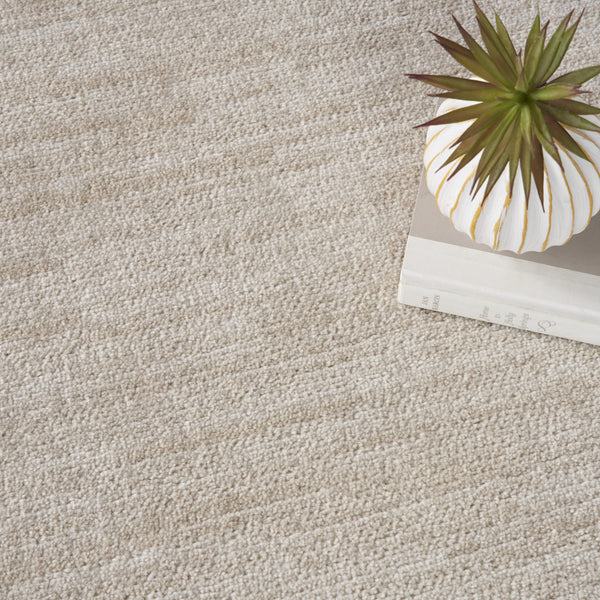 Homeroots Cream Power Loom Area Rug  Polypropylene 522300