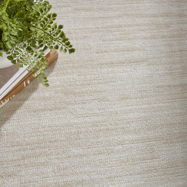 Homeroots 12' X 15' Beige And Ivory Indoor Outdoor Area Rug  Polypropylene 522301