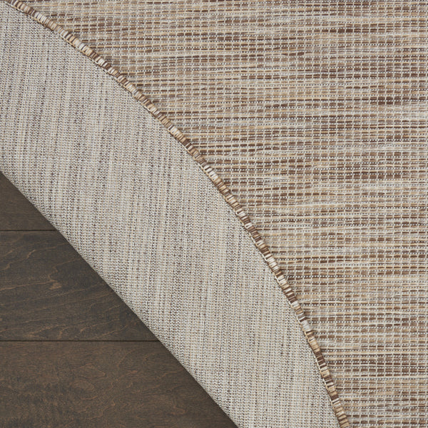 Homeroots 6' Beige Round Power Loom Area Rug  Polypropylene 522450