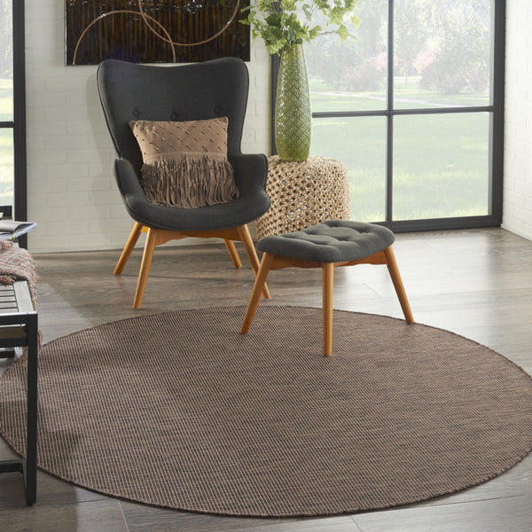 Homeroots 6' Brown Round Power Loom Area Rug  Polypropylene 522494
