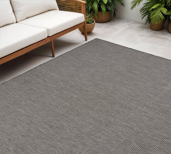 Homeroots 5' X 7' Charcoal Indoor Outdoor Area Rug  Polypropylene 522505