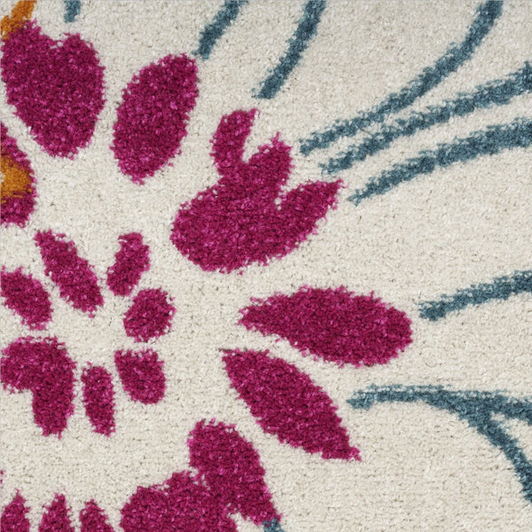 HomeRoots 8' Cream Floral Power Loom Area Rug - Timeless Elegance and Cozy Comfort for Any Room Decor 5' X 7' 522510