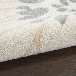 HomeRoots 5' Cream Floral Power Loom Area Rug - Timeless Distressed Design for Modern or Traditional Spaces 5' X 7' 522512